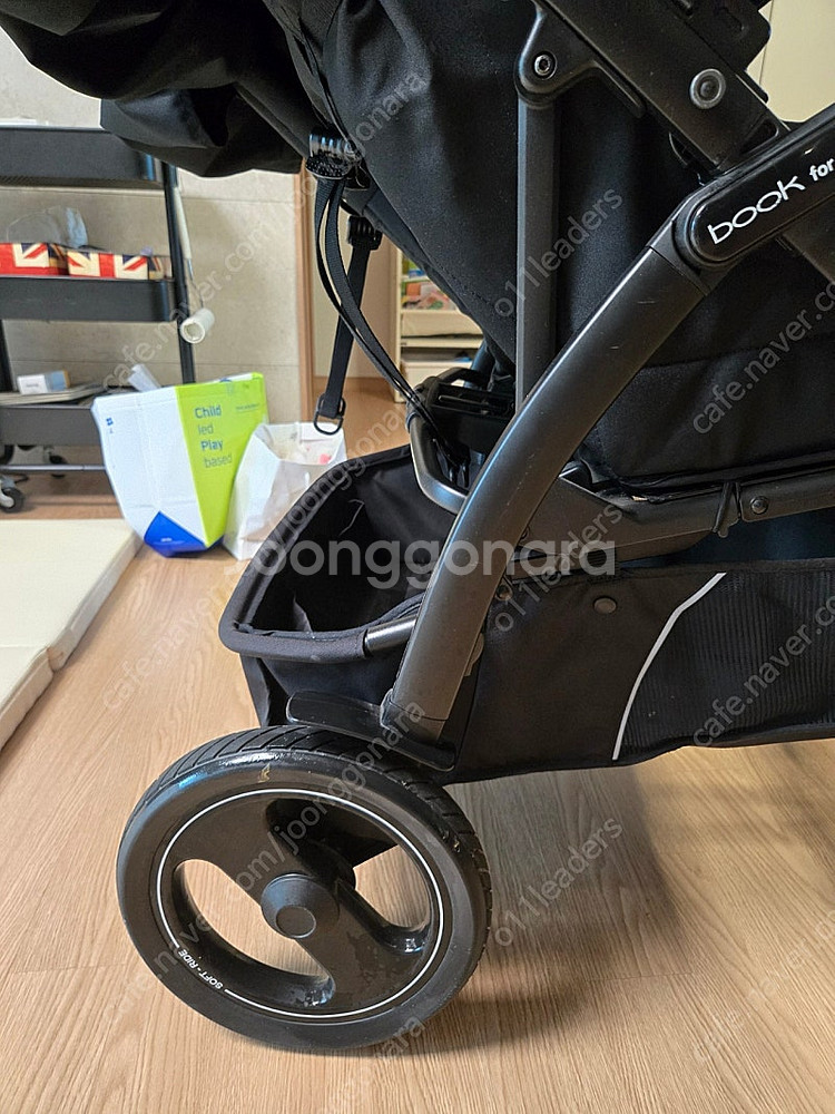 (신차구매)뻬그뻬레고 북포투 쌍둥이 유모차--1