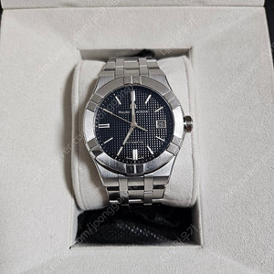 모리스 라크로와 아이콘 39mm 검판
