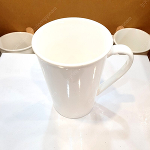 도자기 머그컵 세트와 물컵 다량 팝니다. (에눌했어요)