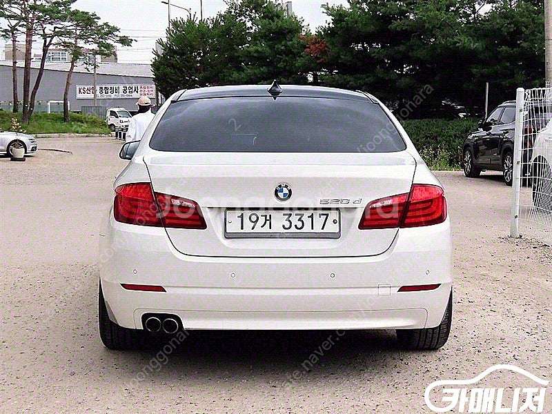 특가!BMW 5시리즈 (F10) 520d!! 750만원...--3
