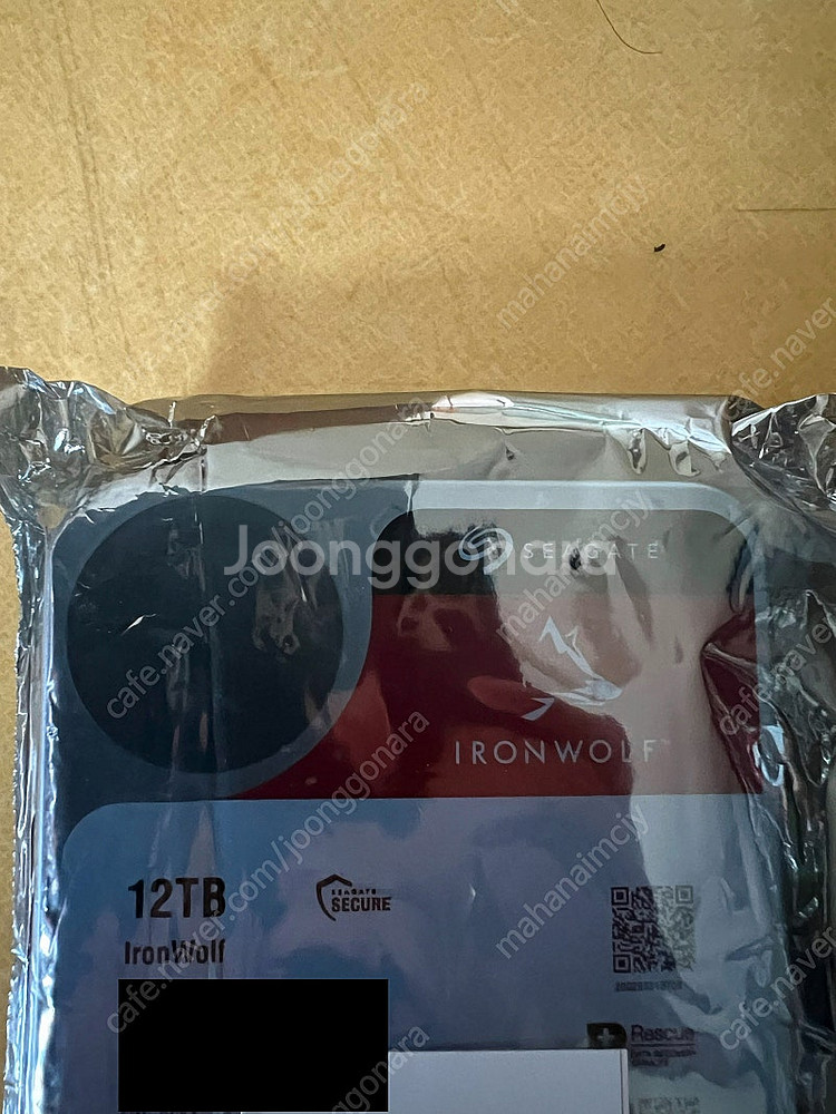 씨게이트 IronWolf 12TB--0