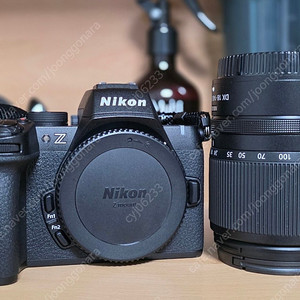 니콘 Z50II + NIKKOR Z DX 18-140mm 렌즈