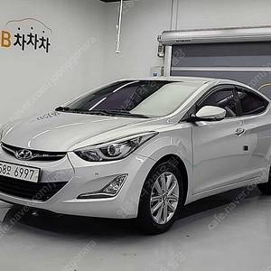 아반떼 중고 아반떼 더 뉴 아반떼 중고차 은색 2015년식 34,996km 1.6 GDI 모던 중고자동차