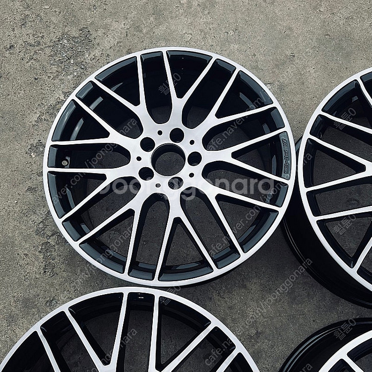 [ 정품 ] 벤츠 A45 AMG 19인치 순정 휠 팝니...--1