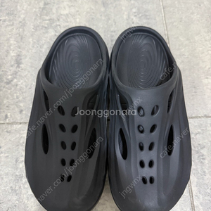 호카 오라 리커버리 뮬 슬리퍼 240 팝니다