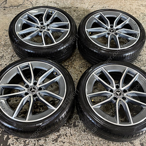 [판매]벤츠 C클 C53AMG 정품 19인치 휠타이어