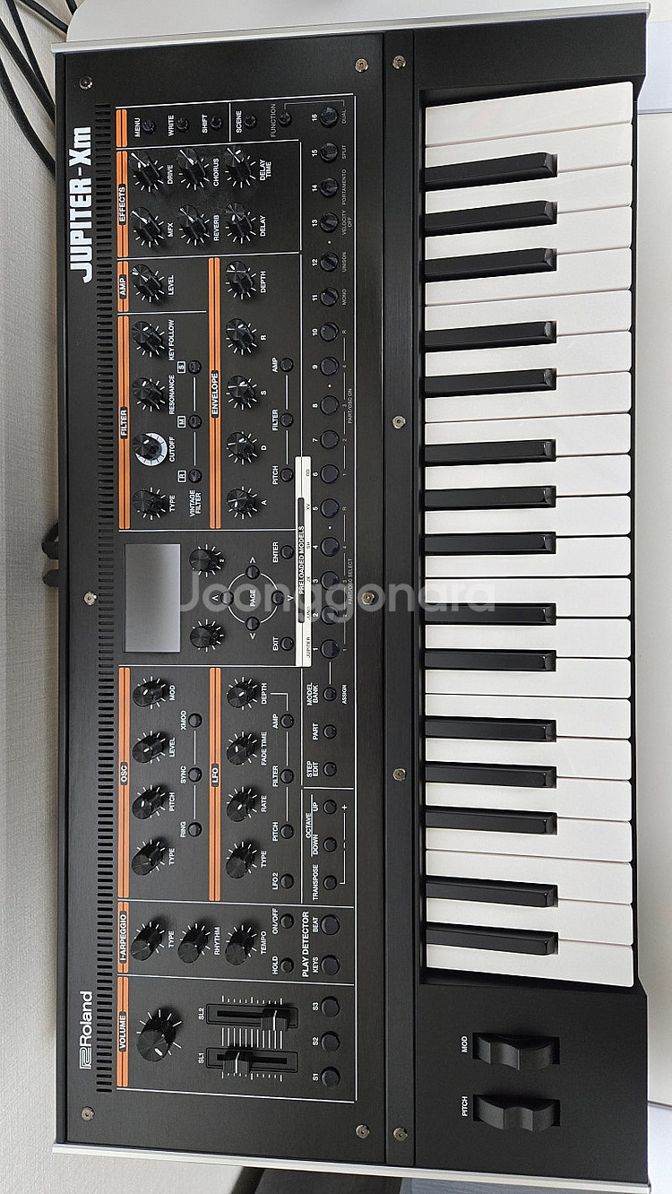 Roland Jupiter xm 신디사이저 풀박 팝니다--0