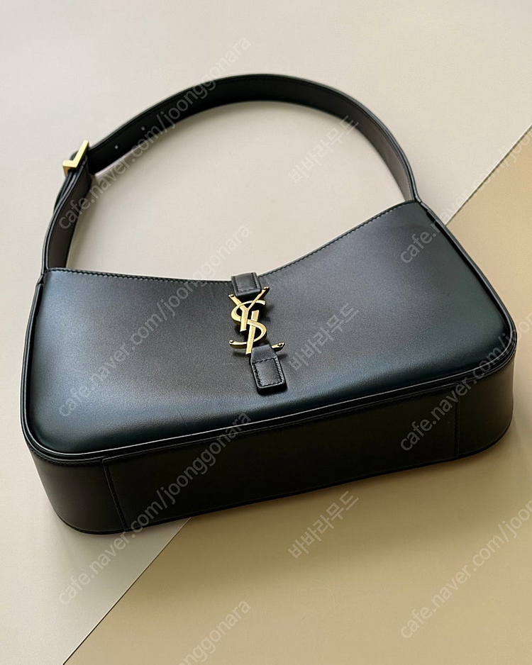 생로랑 Le5A7 호보백 스몰--1