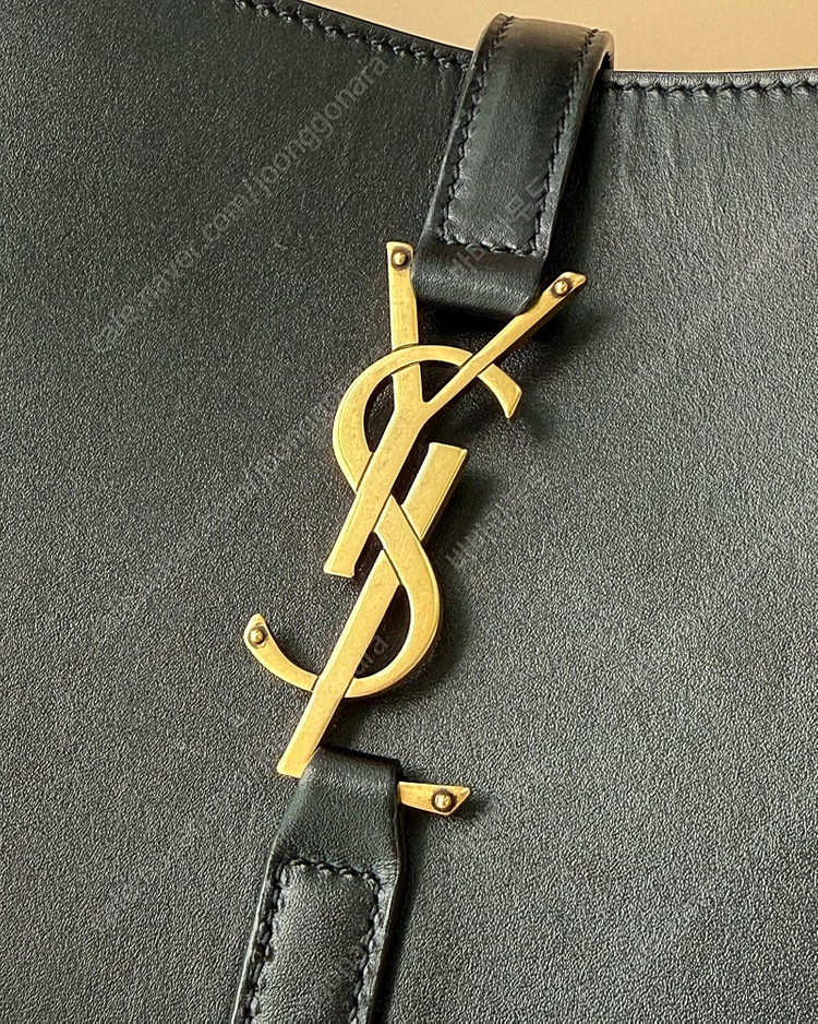 생로랑 Le5A7 호보백 스몰--4