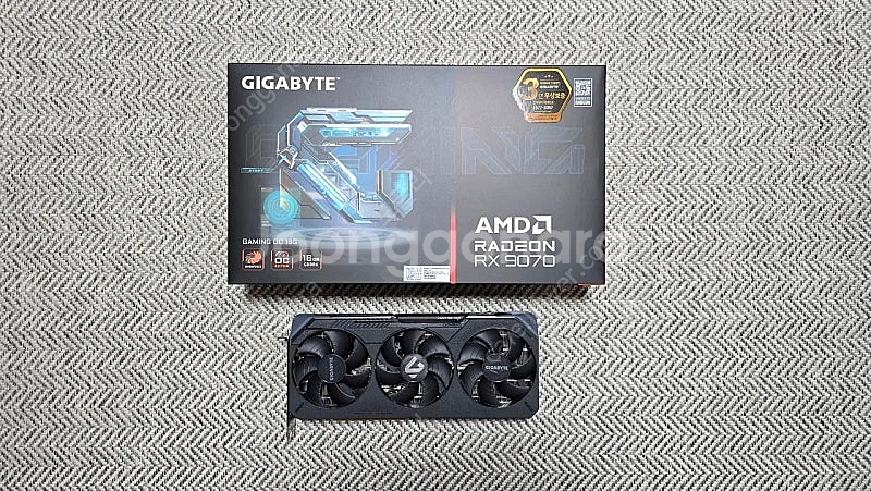 GIGABYTE 라데온 RX 9070 GAMING OC--0