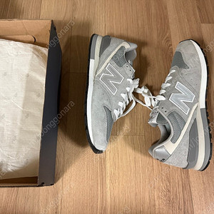 뉴발란스 운동화 CM996BG 255사이즈