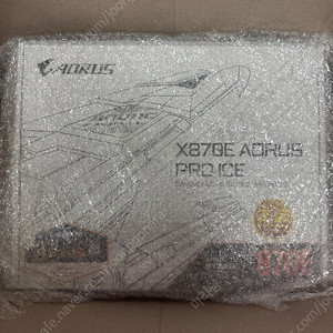 기가바이트 X870E AORUS PRO ICE 피씨디렉트 미개봉 팝니다. (택포)