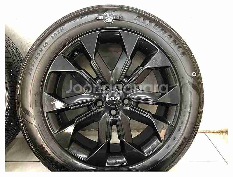 카니발KA4 19인치 블랙 휠 타이어 235/55R19--3