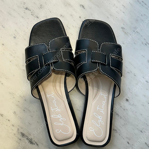 엘리자베스 스튜디오 슬리퍼