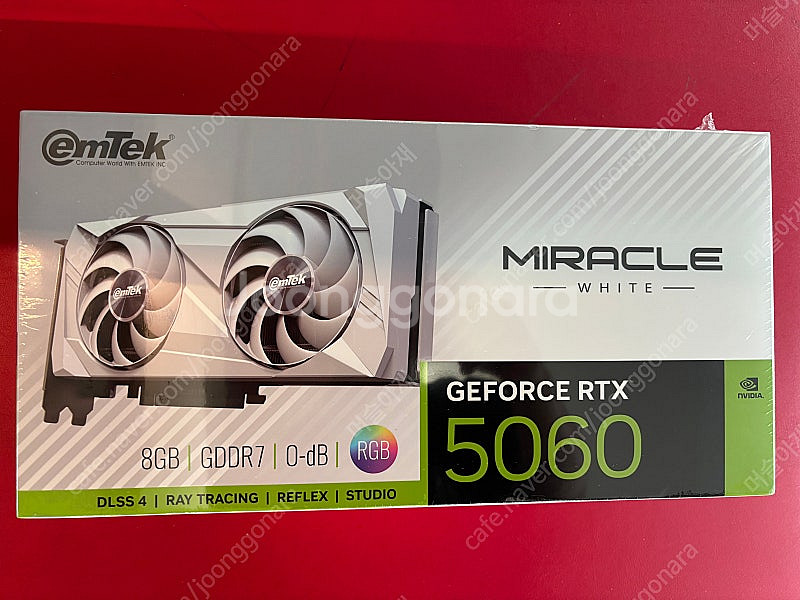 이엠텍 rtx5060 미라클화이트 서울 직거래로 팝니다...--0