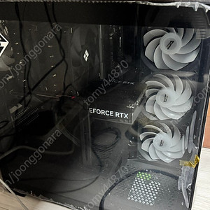 라이젠7 9800X3D + 4070 super + 32GB + 24인치 울트라기어 모니터