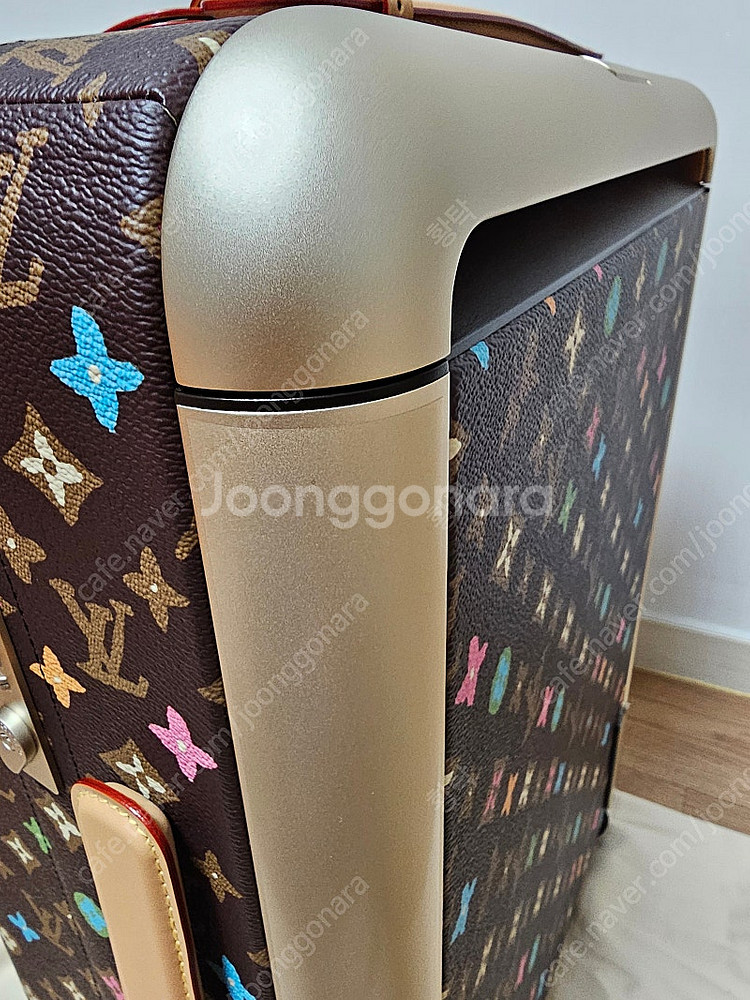 루이비통 타일러x퍼렐 개뼉다귀 호라이즌55 캐리어 여행...--8