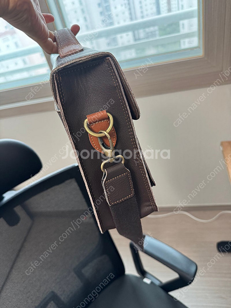 (가격인하)로터프 가죽 사첼백 숄더백 판매합니다.--2
