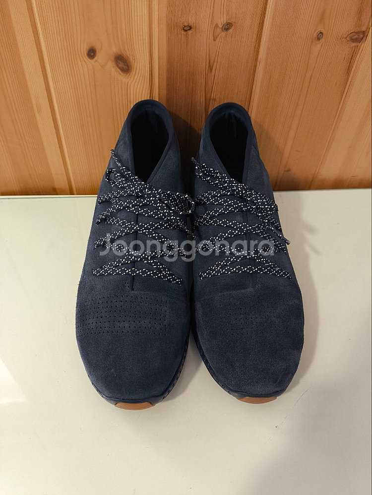 285mm 언더아머 벨로체 미드 스웨이드--3