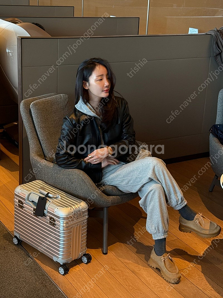 그레이룸 베리 버튼 후드 집업--5