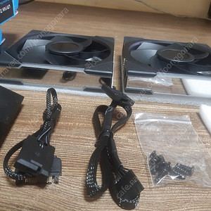 리안리 유니팬 TL 140 LCD 리버스 2개 + TL컨트롤러