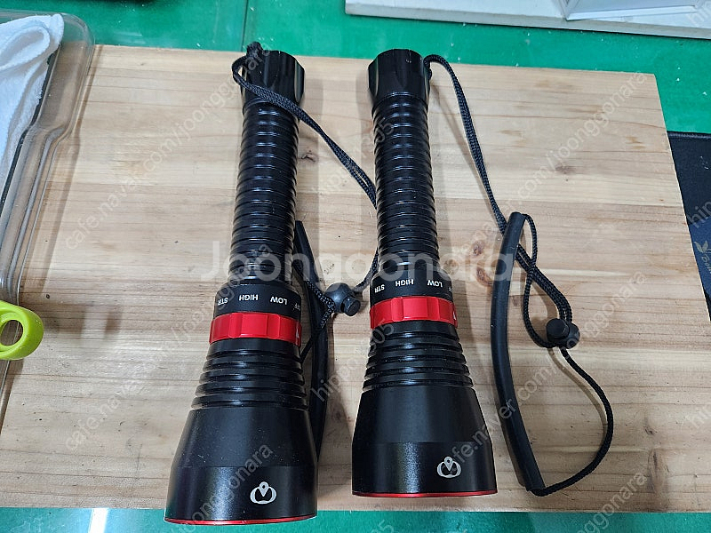 스카이호크 수중랜턴 팝니다(2개 일괄)--1