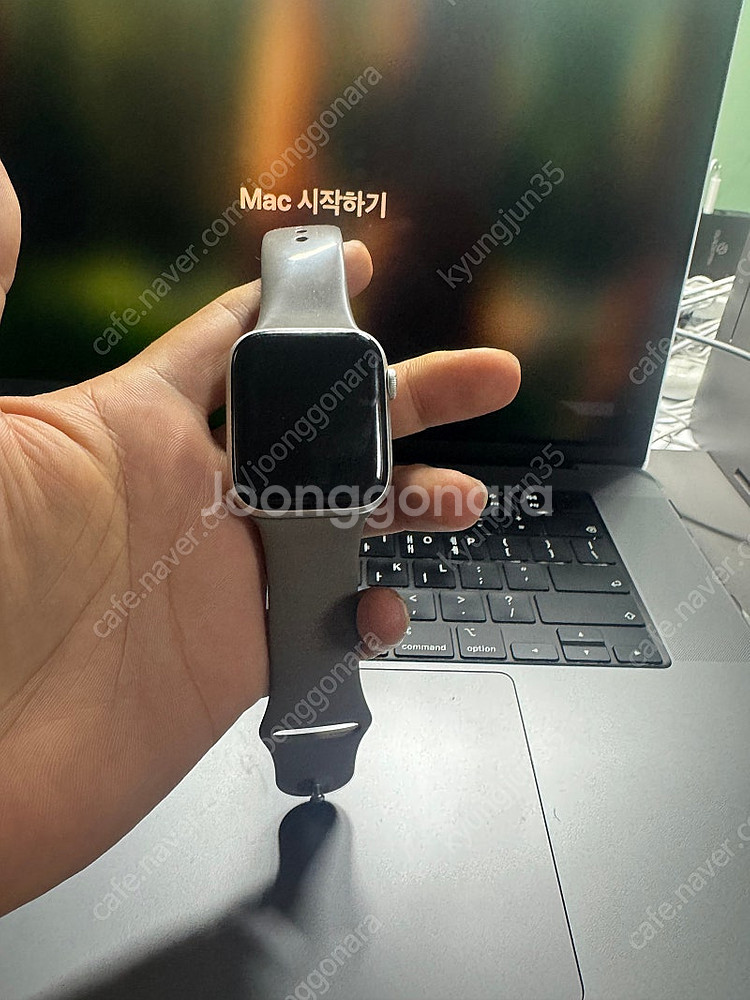 애플워치se2 44mm 팝니다--4