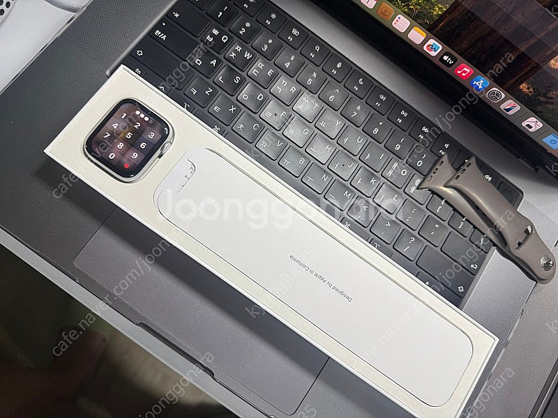 애플워치se2 44mm 팝니다--6