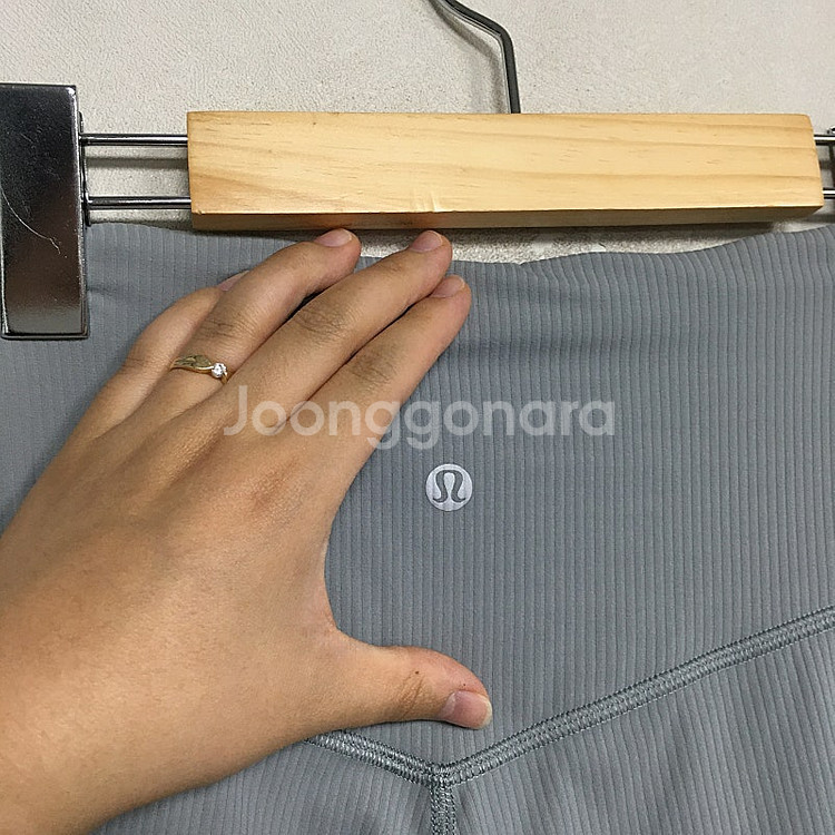 룰루레몬 얼라인 하이라이즈 와이드레그 팬츠 M / 랑방...--3