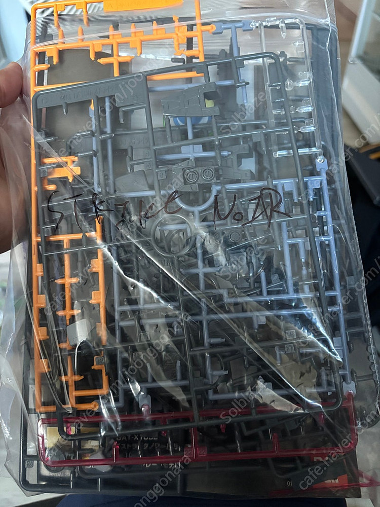 mg 건담 아스트레이 느와르 + 스트라이크 느와르 가조립 판매--6