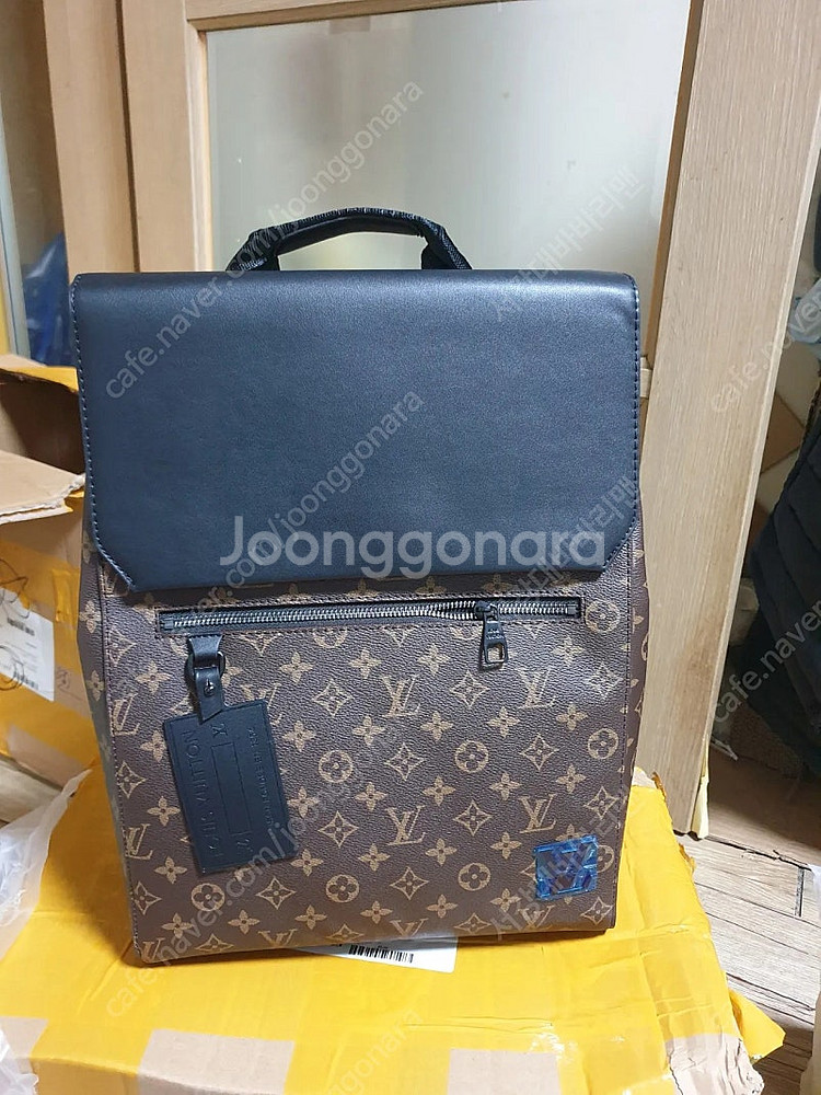 루이비통 백팩 남여공용 큰싸이즈 샤넬 구찌 프라다 셀린...--0