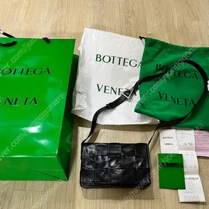 보테가베네타 카세트백 블랙_667298VCQ71