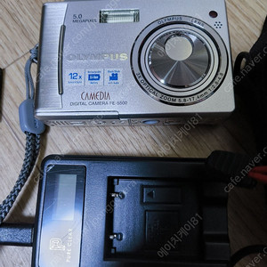 올림푸스 빈티지 디지털카메라 FE-5500 팝니다.