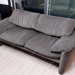 Cassina Maralunga Sofa 2 Seater 마라룽가 2인 소파