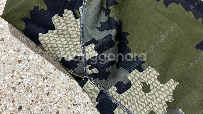 KUIU peloton 97 fleece zip-t h...--4