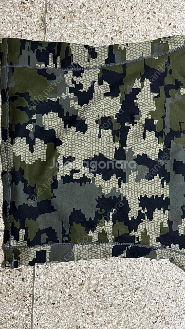 KUIU peloton 97 fleece zip-t h...--8