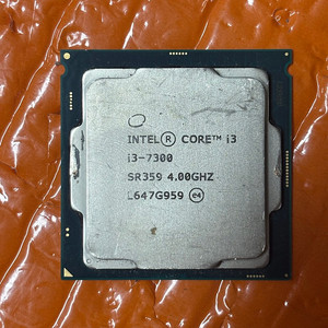 Intel Core i3-7100 SR35C / LGA1151 / 2코어 4스레드 / DDR4 DDR3L 지원 / 3.9GHz / 무료 배송