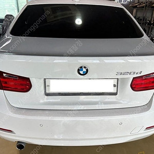 F30 320d 전기형 순정 테일램프 1대분 판매.