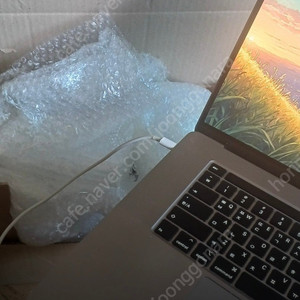 apple 2019 맥북 pro 16 MVVJ2KH/A i7-9750h 16g ssd512 중고 알뜰하게 판매합니다 :) ️