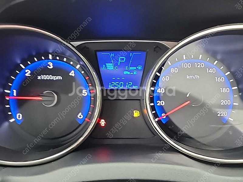 현대 투싼iX 2WD VGT LX20 중고차 선착순 판...--5