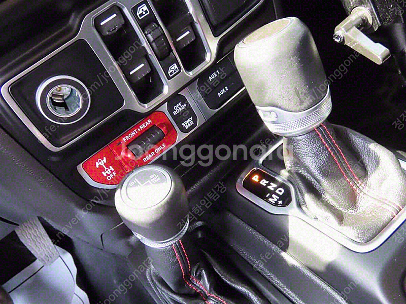 지프 글래디에이터 36 루비콘 4WD 중고차 선착순 판...--5