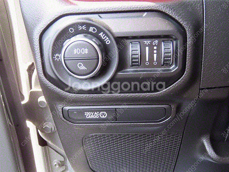 지프 글래디에이터 36 루비콘 4WD 중고차 선착순 판...--8