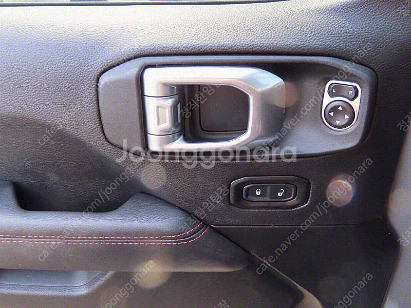 지프 글래디에이터 36 루비콘 4WD 중고차 선착순 판...--9
