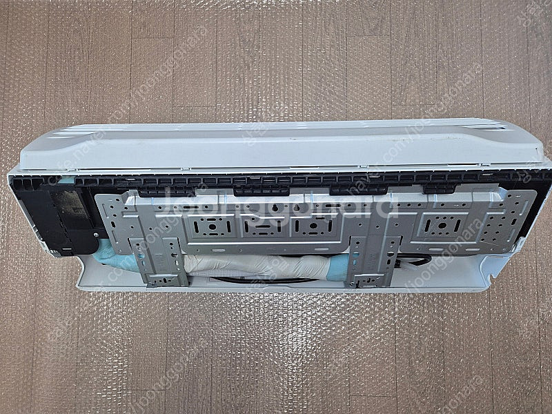 삼성 투인원용 벽걸이에어컨 실내기 AR06R5170HE...--2