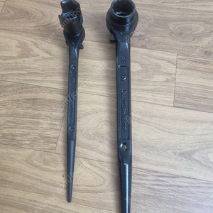 일본산 슈퍼 라첫 렌치 32/26 30/17 두개 팝니다