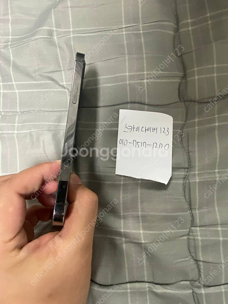 아이폰12프로 그레파이트 256GB 카메라, 뒷면 단순...--4