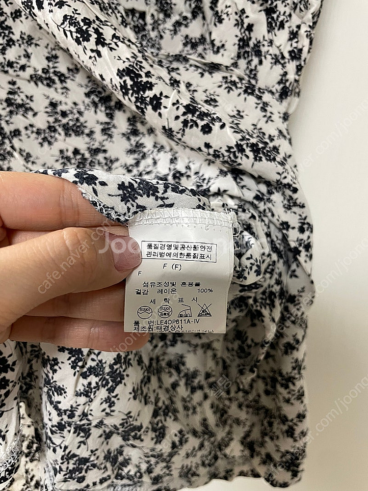 르샵 반팔 미니 원피스 블랙 꽃무늬 레이온 화이트 프리...--3