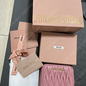 미우미우 마테라쎄 지갑판매합니다(풀구성품 배송비포함)