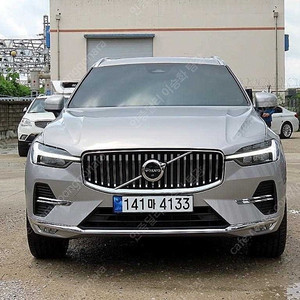 13,605 km 볼보 XC60 중고 볼보 중고차 B5 AWD 얼티메이트 브라이트 실매물 인증중고차 회색
