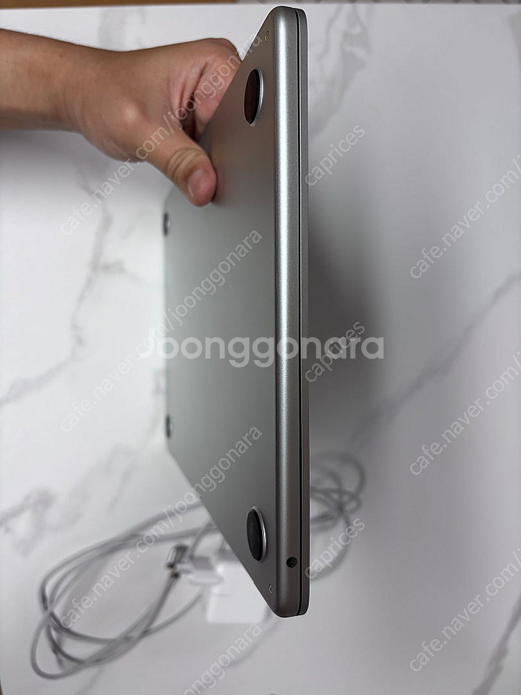 맥북에어 M2 실버 8GB 512GB 85만원--5